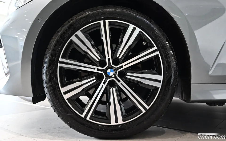 BMW 3 Series 320i 2025 — миниатюра 5