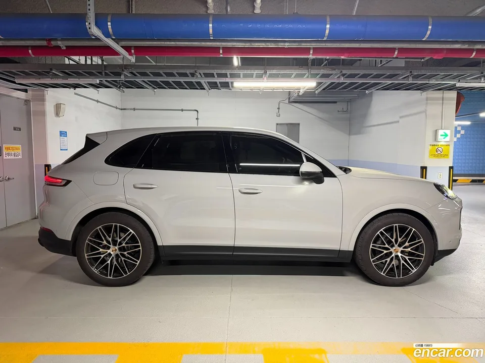 Porsche Cayenne 3.0 2025 — миниатюра 4