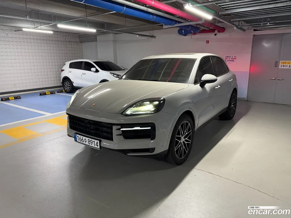 Porsche Cayenne 3.0 2025 — фото 1, купить с доставкой в Москву