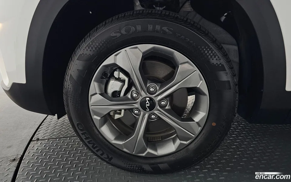 Kia Seltos 1.6 2WD 2024 — миниатюра 5