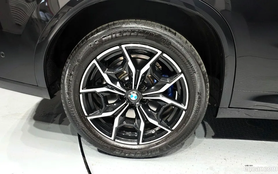 BMW X4 xDrive20i M 2024 — миниатюра 5
