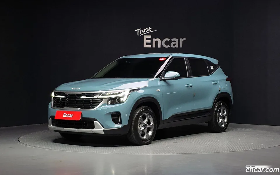 Kia Seltos 2.0 2WD 2023 — фото 1, купить с доставкой в Москву