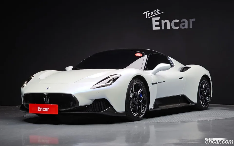 Maserati MC20 3.0 V6 2022 — фото 1, купить с доставкой в Москву