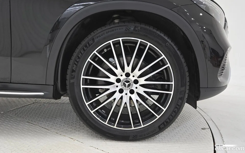 Mercedes-Benz GLC-Class GLC300 4MATIC 2025 — миниатюра 2