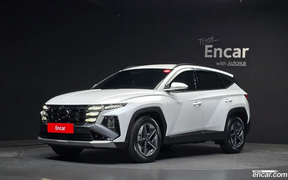 Hyundai Tucson Hybrid NX4 HEV 1.6 2WD 2025 — фото 1, купить с доставкой в Москву