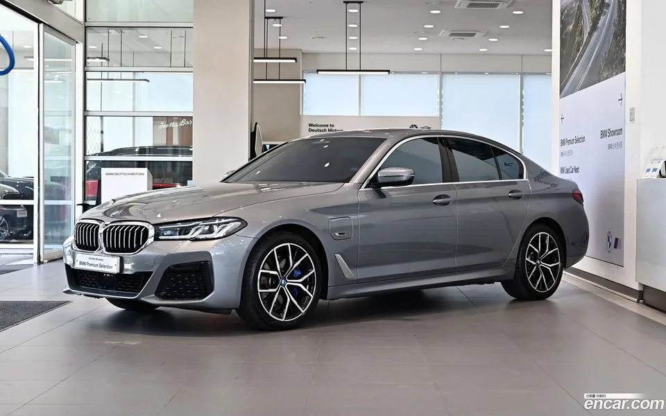 BMW 5 Series 2023