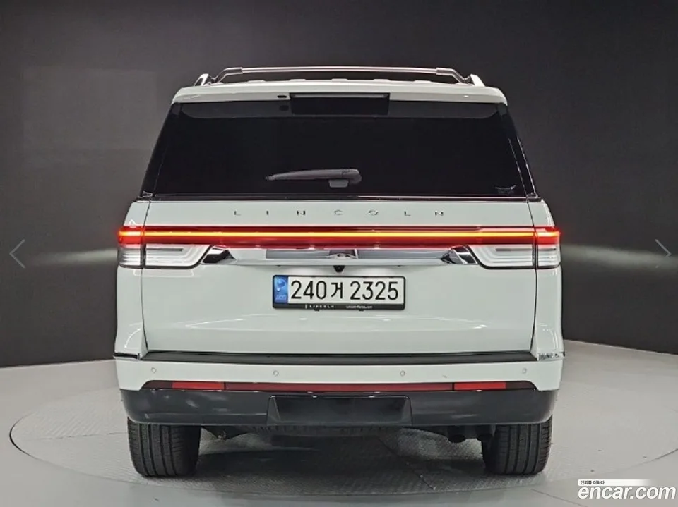 Lincoln Navigator 3.5L 2022 — миниатюра 3