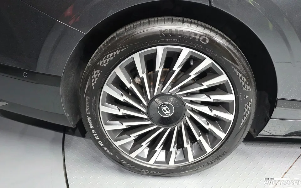 Hyundai Grandeur Hybrid 2023 — миниатюра 5