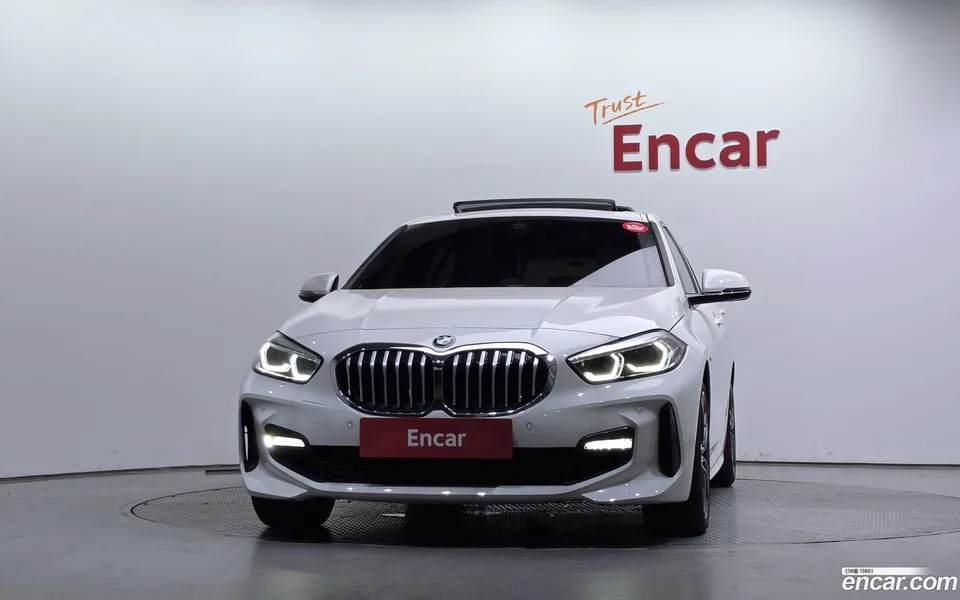 BMW 1 Series 120i M 2023 — миниатюра 3