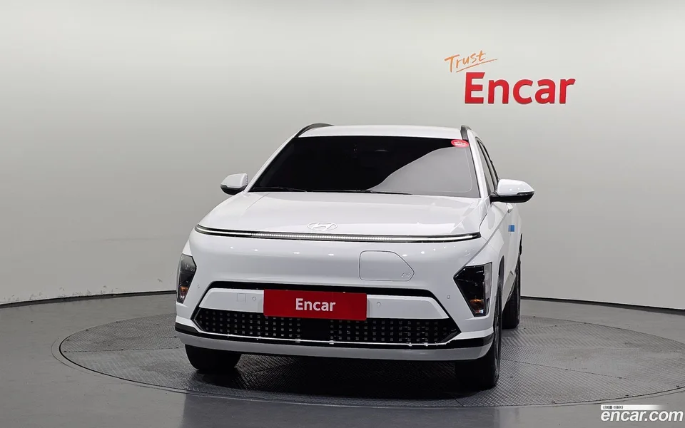 Hyundai Kona Electric 2025 — миниатюра 3