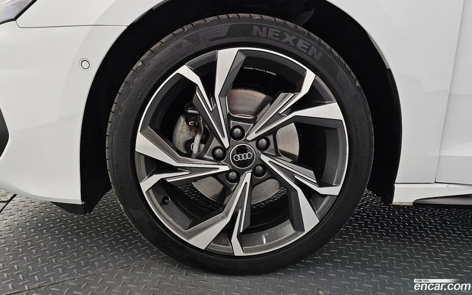 Audi A3 (8Y) 40 TFSI 2025 — миниатюра 2