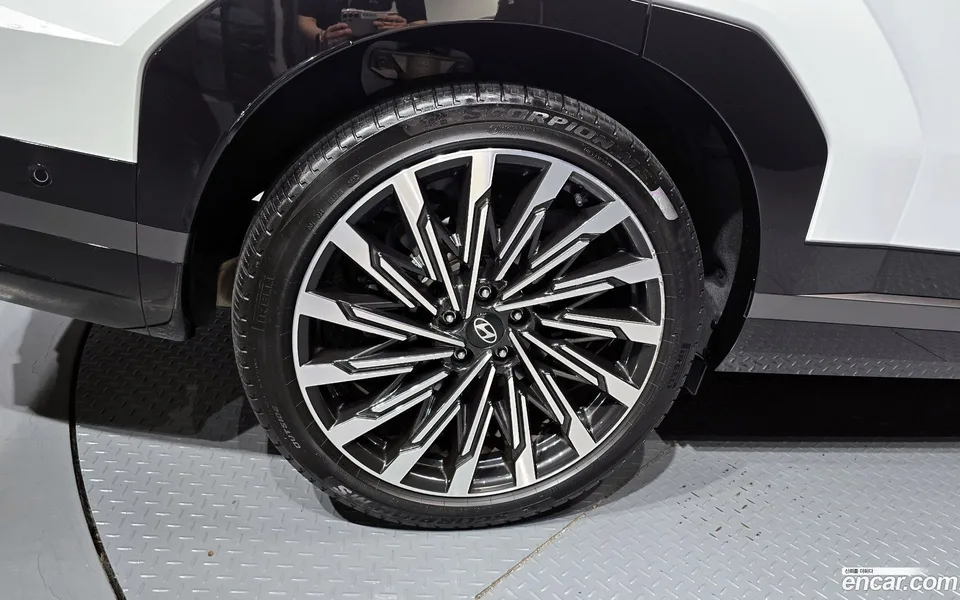 Hyundai SantaFe 2.5T 2WD 2023 — миниатюра 2