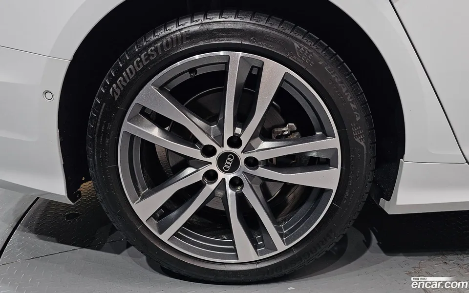 Audi A6 45 TFSI 2023 — thumbnail 5