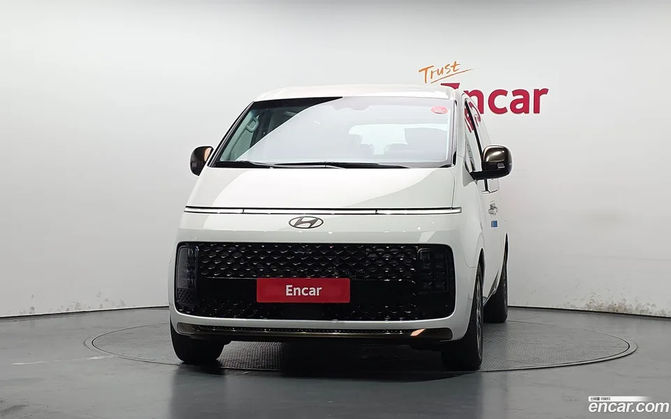 Hyundai Staria 4WD 9 2025 — миниатюра 3