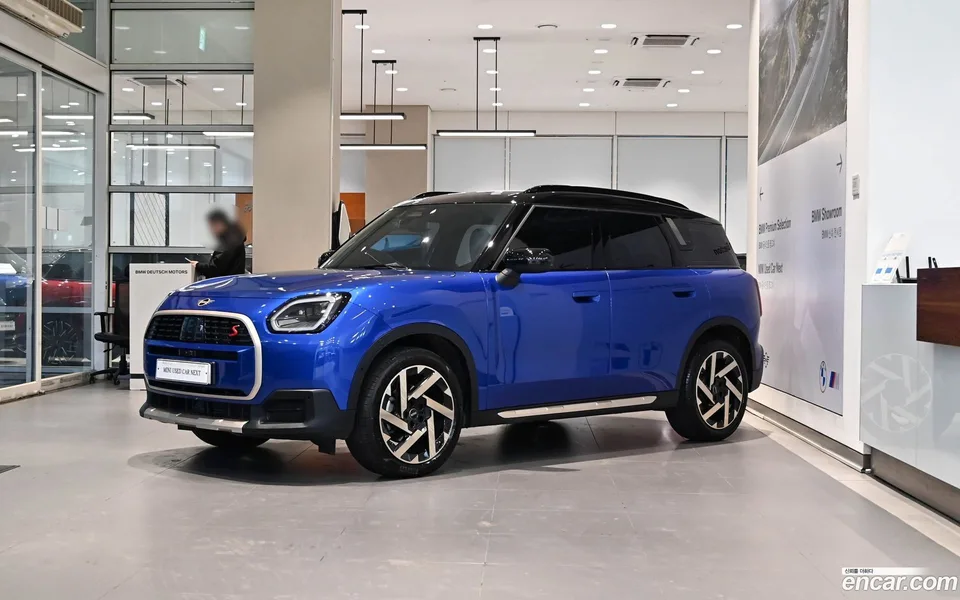 MINI Cooper S Countryman ALL4 2025 — фото 1, купить с доставкой в Москву
