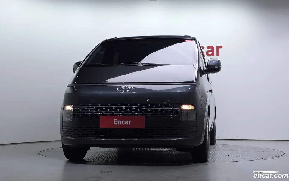 Hyundai Staria 11 2022 — миниатюра 3