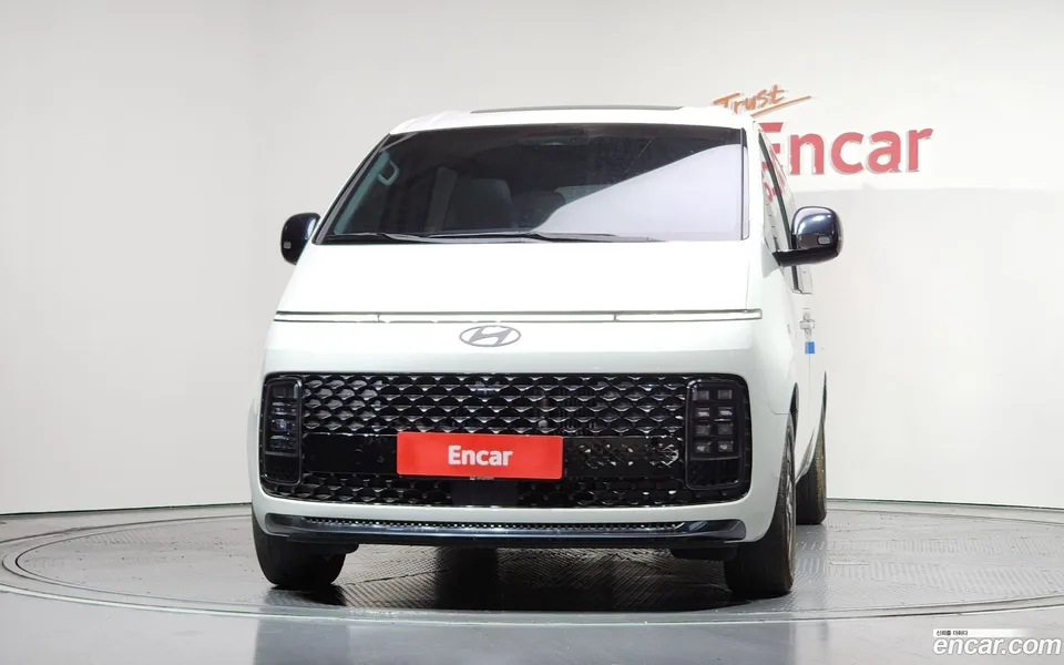 Hyundai Staria HEV 1.6 7 2024 — миниатюра 3