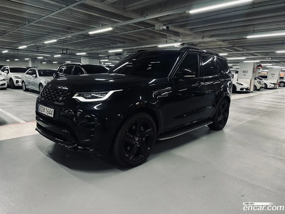 Land Rover Discovery D300 HSE 2024 — фото 1, купить с доставкой в Москву