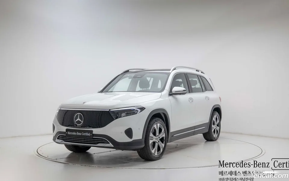 Mercedes-Benz EQB EQB300 4MATIC 2025 — фото 1, купить с доставкой в Москву