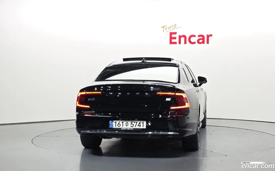 Volvo S90 T8 AWD 2023 — thumbnail 4
