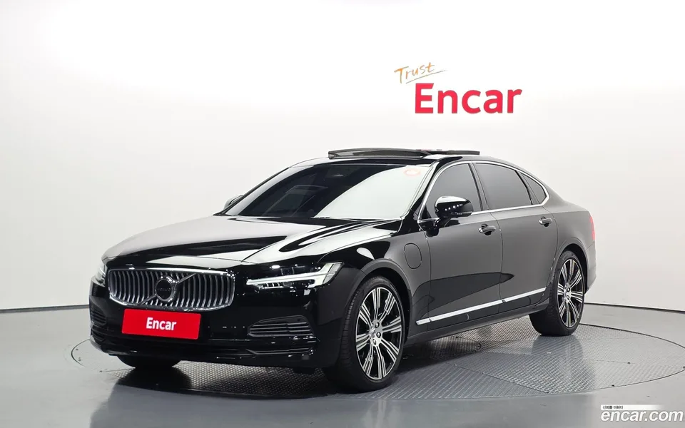 Volvo S90 T8 AWD 2023 — photo 1, buy with delivery to Moscow