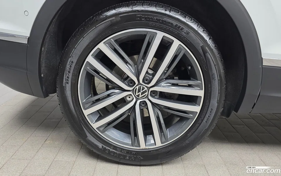 Volkswagen Tiguan 2.0 TDI 2022 — миниатюра 2