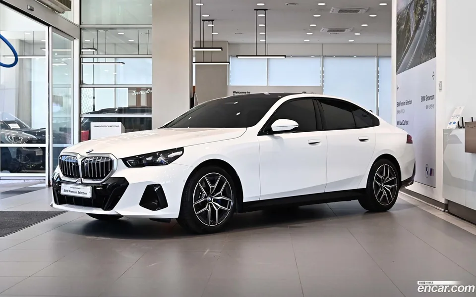 BMW 5 Series 2025
