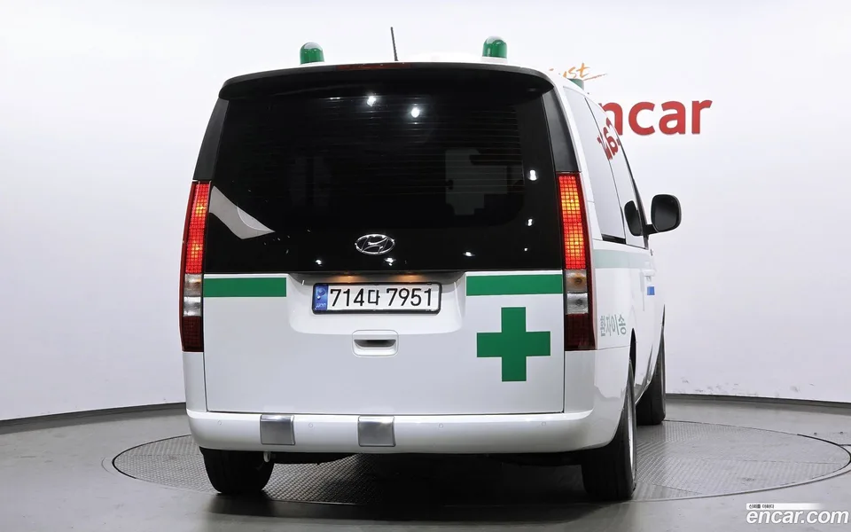 Hyundai Staria 2024 — миниатюра 4