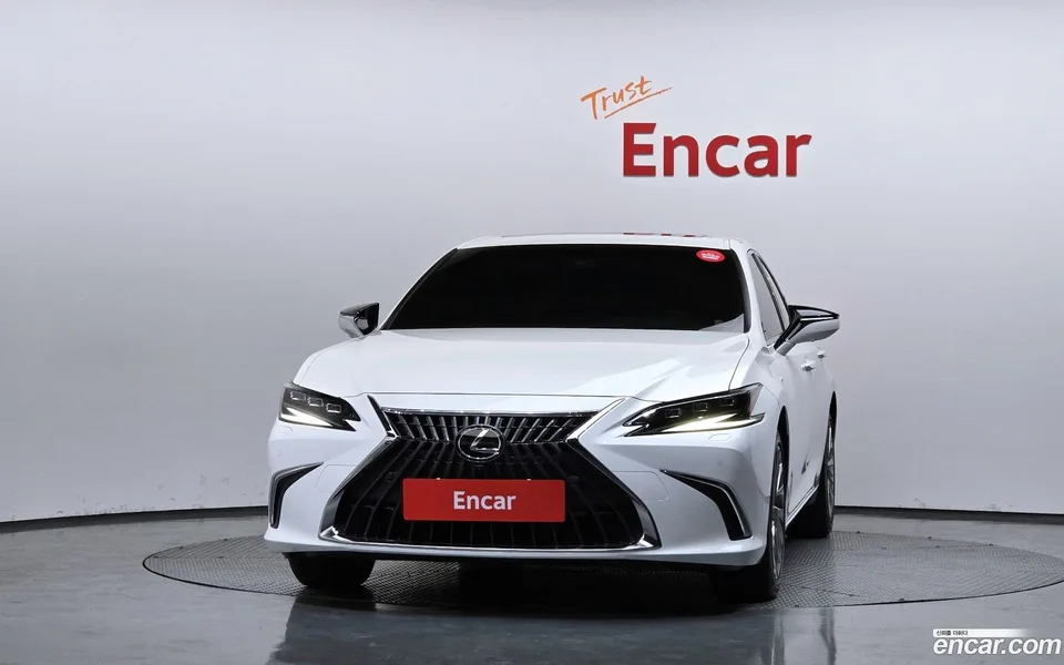 Lexus ES 300h 2024 — миниатюра 3
