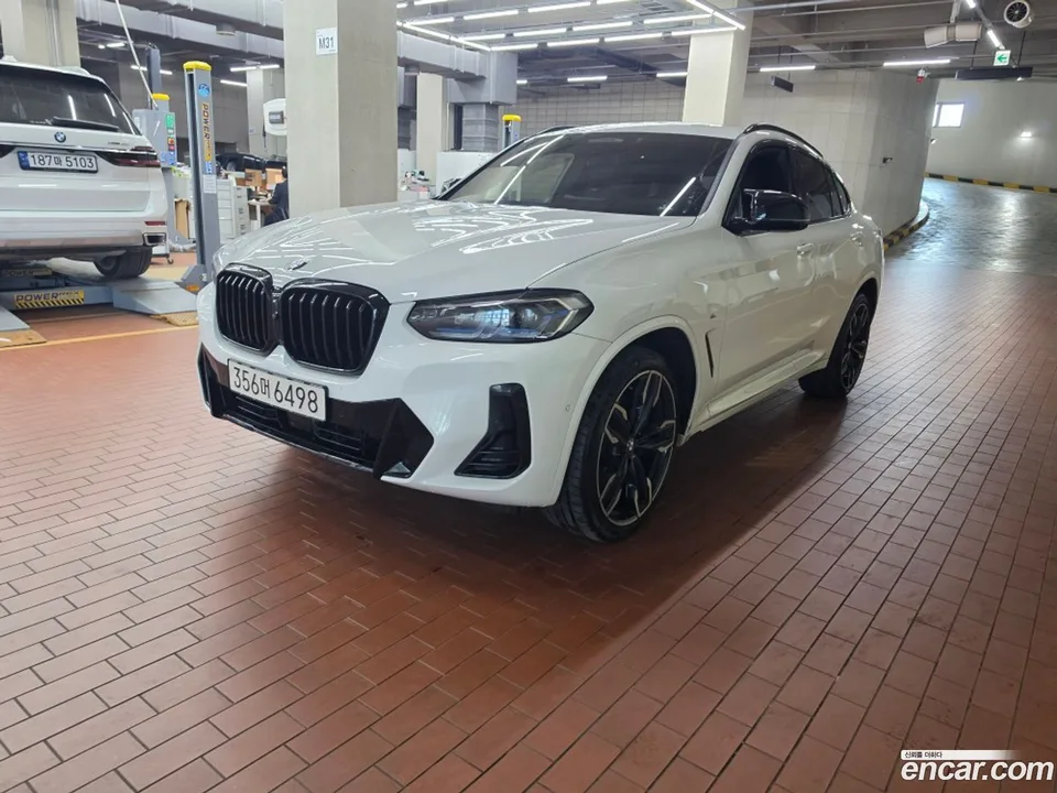 BMW X4 xDrive M40i 2024 — фото 1, купить с доставкой в Москву