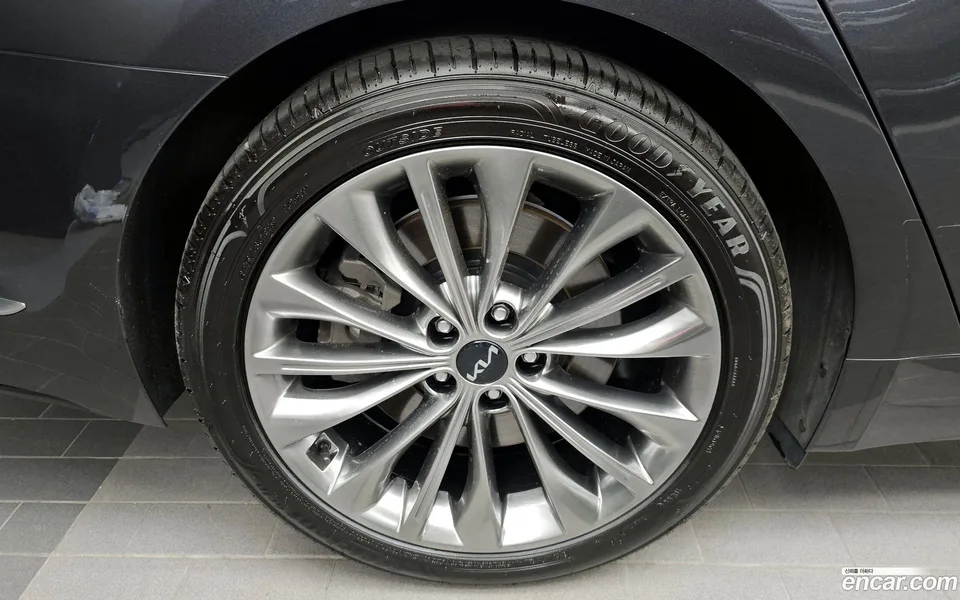 Kia K9 3.8 GDI AWD 2022 — thumbnail 2