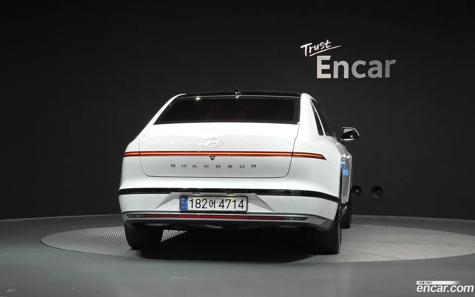Hyundai Grandeur Hybrid 2023 — миниатюра 4