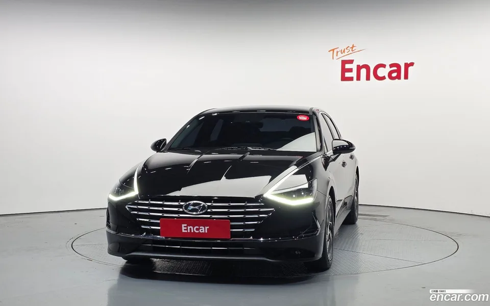 Hyundai Sonata Hybrid 2023 — thumbnail 3