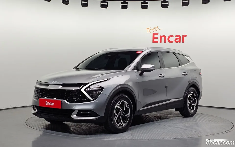 Kia Sportage 2.0 2WD 2022 — фото 1, купить с доставкой в Москву