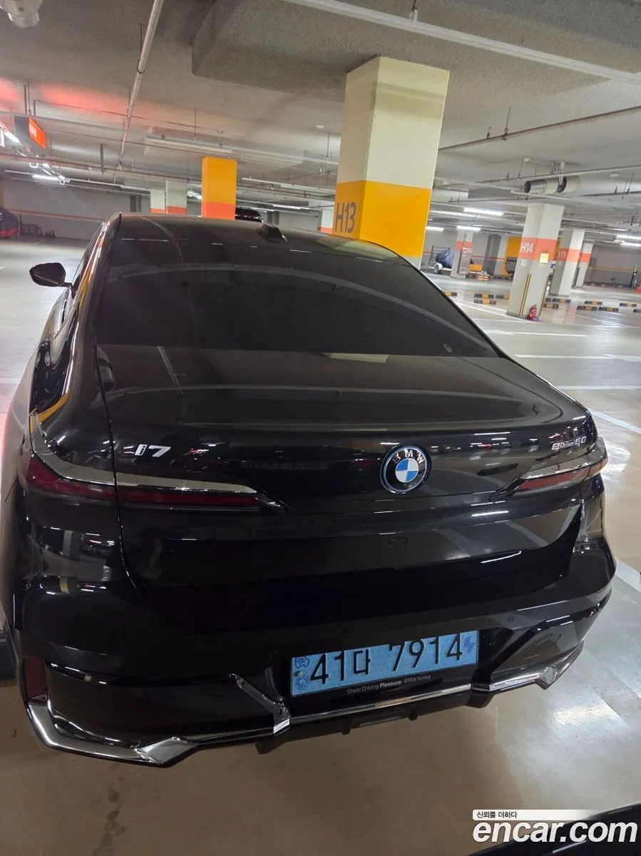 BMW i7 eDrive 50 M 2024 — миниатюра 3
