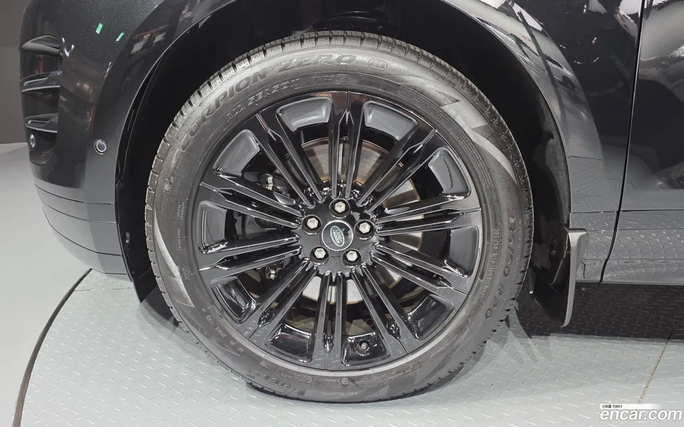 Land Rover Range Rover Evoque P250 SE 2025 — миниатюра 5