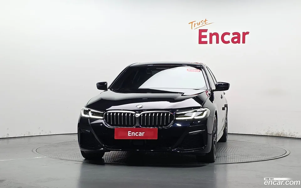 BMW 5 Series 530i M 2022 — миниатюра 3