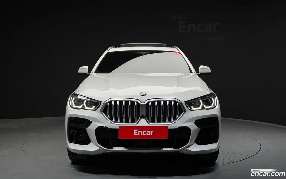 BMW X6 xDrive40i M 2023 — миниатюра 3