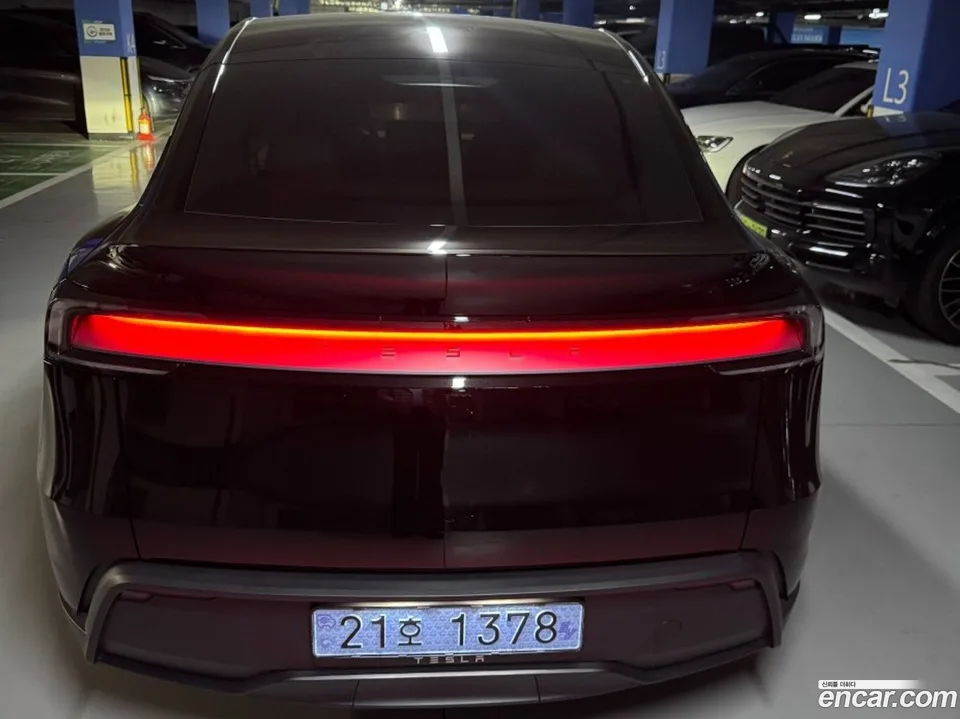 Tesla Model Y RWD 2026 — миниатюра 4