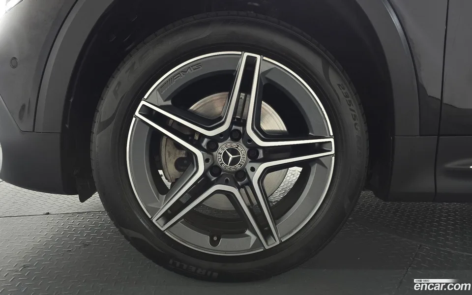 Mercedes-Benz GLB-Class GLB250 4MATIC 2023 — миниатюра 2