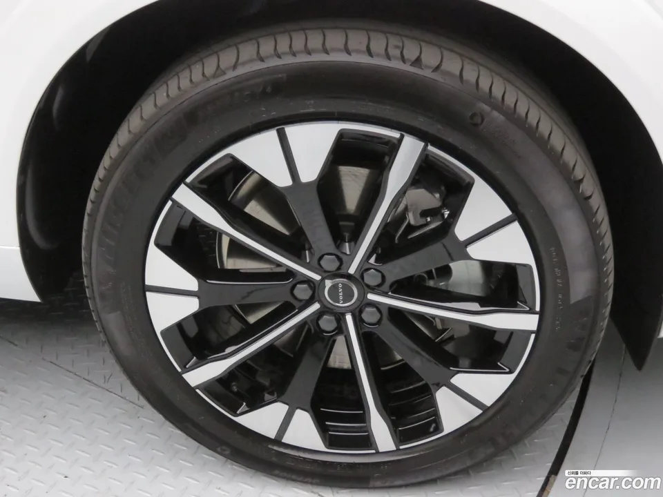 Volvo XC60 B5 2026 — миниатюра 2