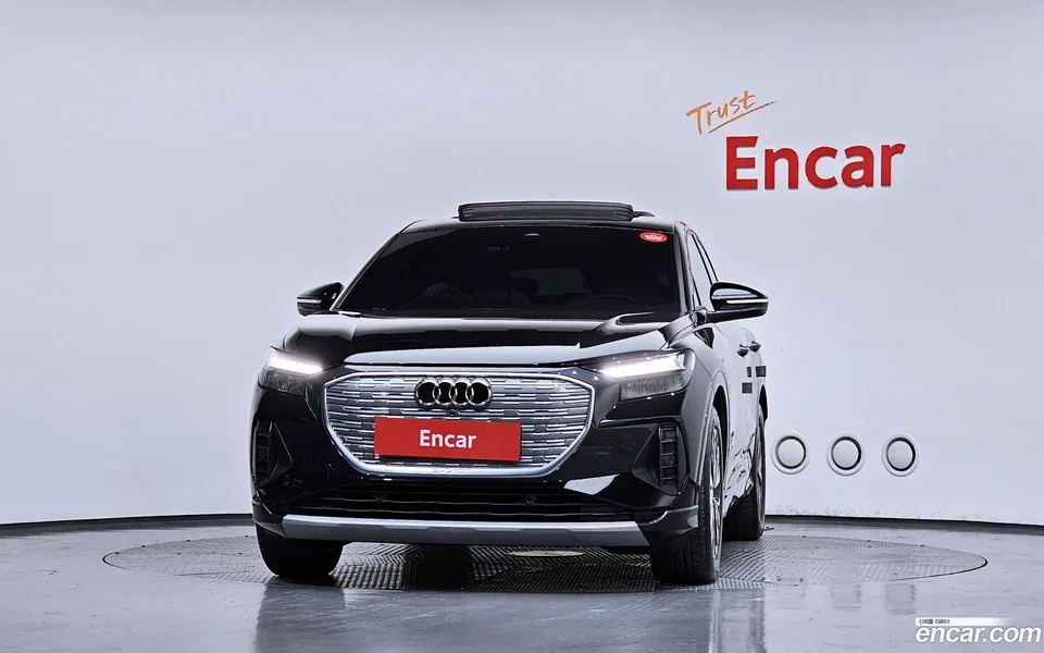 Audi Q4 e-tron 45 2025 — миниатюра 3