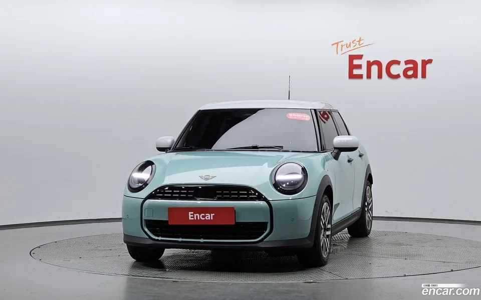 MINI Cooper C 5 2026 — миниатюра 3