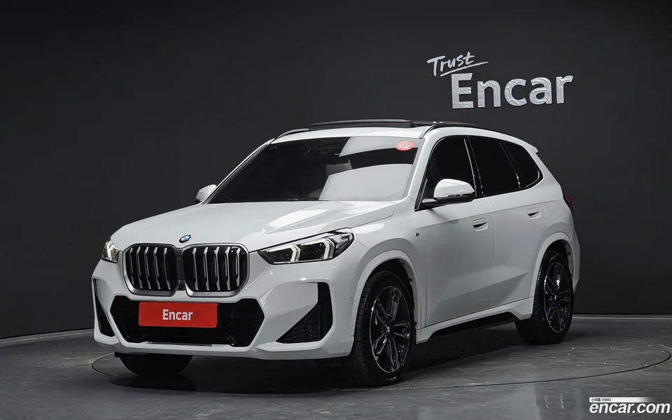 BMW X1 xDrive 20i M 2024 — фото 1, купить с доставкой в Москву
