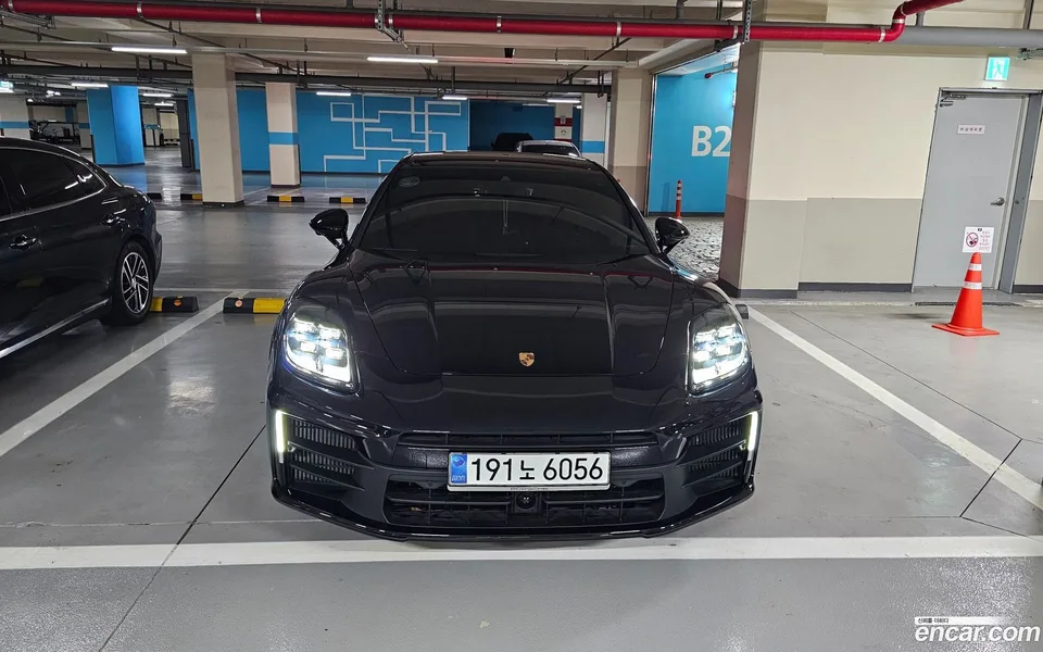 Porsche Panamera (976) 2024