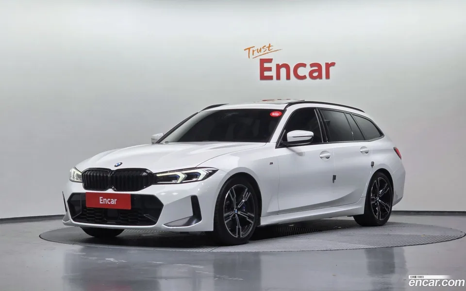 BMW 3 Series 320i M 2023 — фото 1, купить с доставкой в Москву