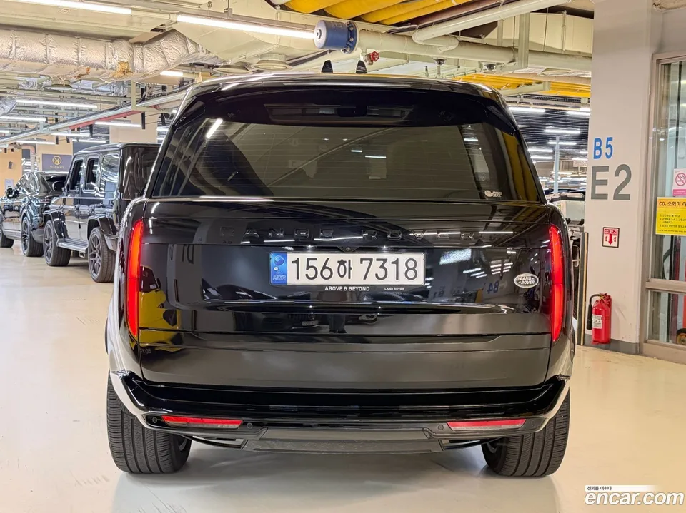 Land Rover Range Rover P530 AB LWB 2023 — миниатюра 2