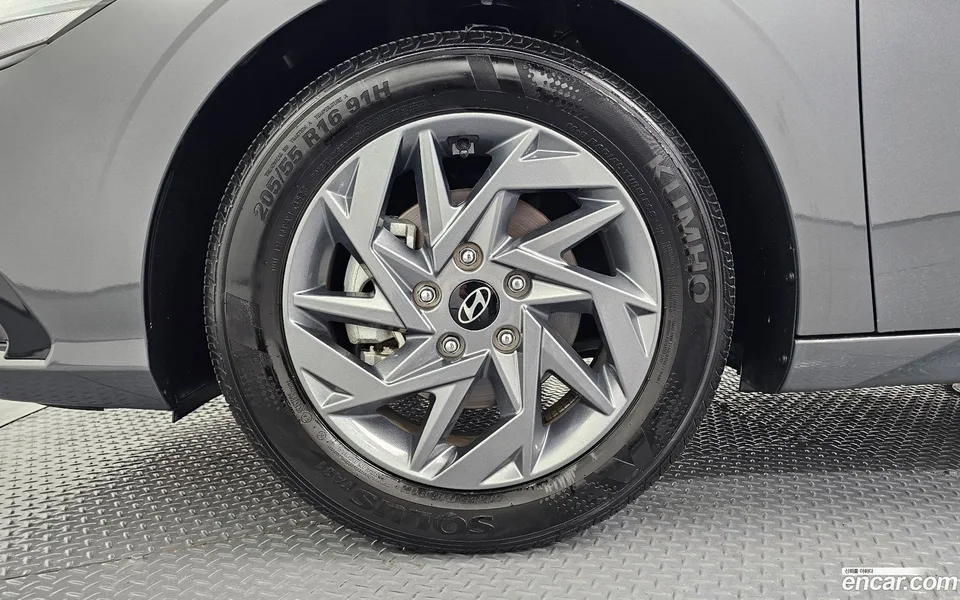 Hyundai Avante CN7 1.6 2023 — миниатюра 2