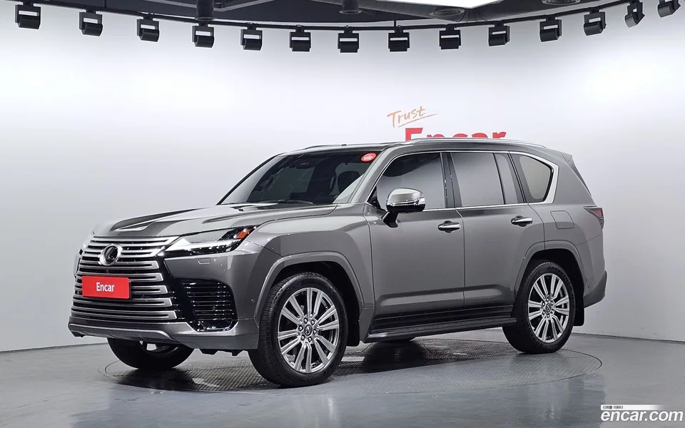 Lexus LX 700h VIP 2025 — миниатюра 3