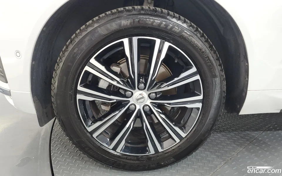 Volvo XC60 B5 2022 — миниатюра 2
